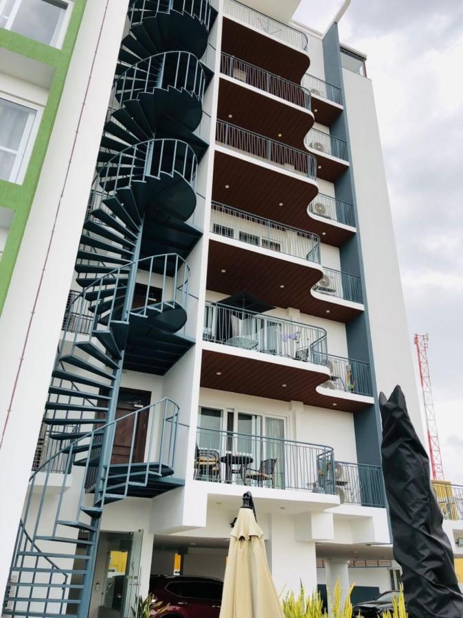Premier Executive Apartment - The Ivy, East Legon Accra Eksteriør bilde